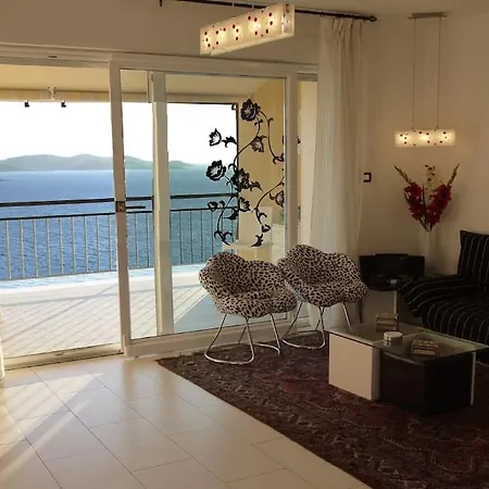 Luxury Penthouse Attic, Panoramic View 150m Sea *