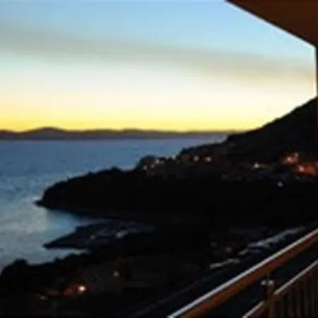 Luxury Penthouse Attic, Panoramic View 150m Sea Lejlighed *